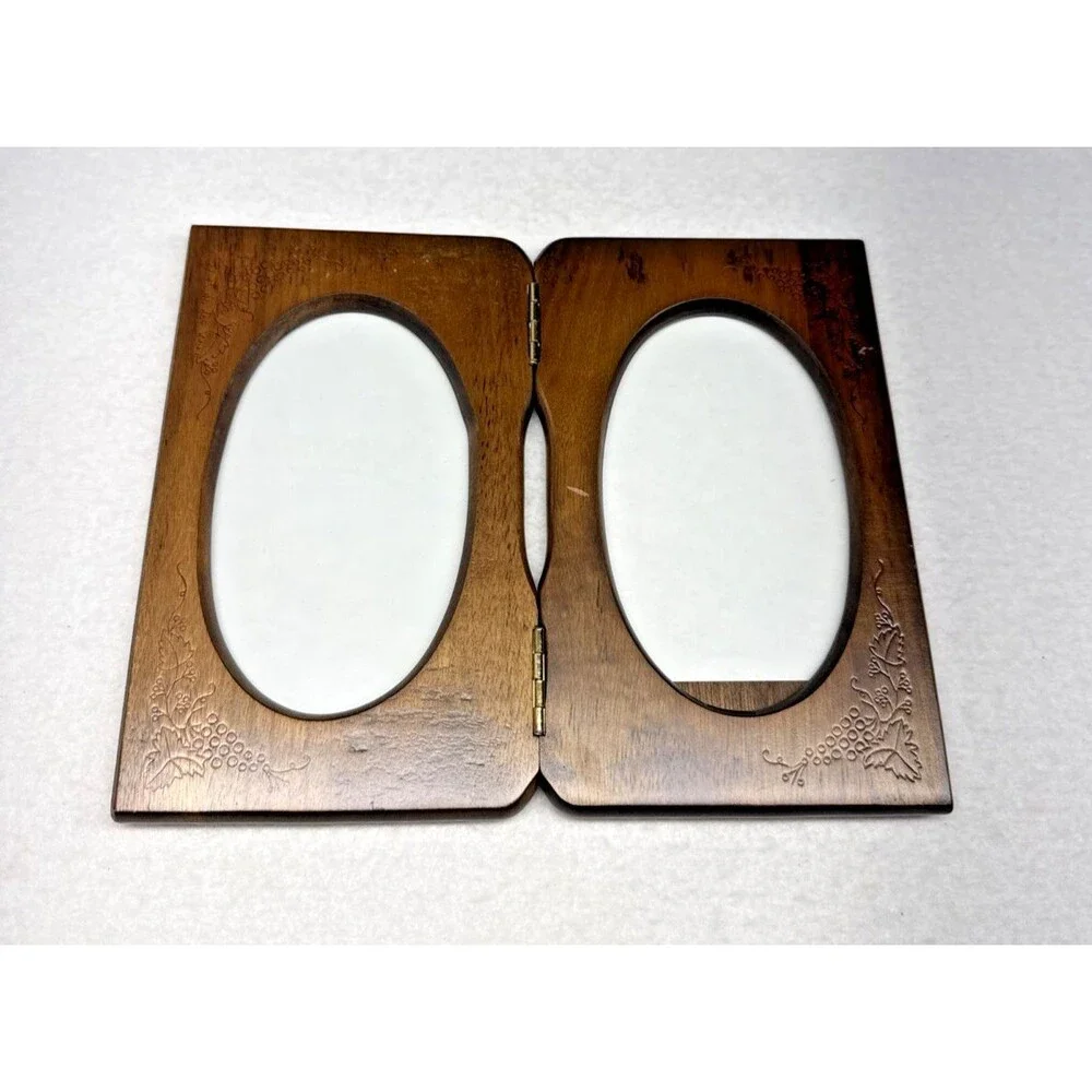 Wood Folding Double Picture Frame Oval 6.5